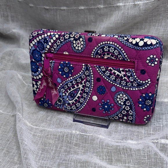 Vera Bradley Boysenberry Paisley Pattern Opera Wallet Style Clutch Designer EUC - Picture 4 of 16